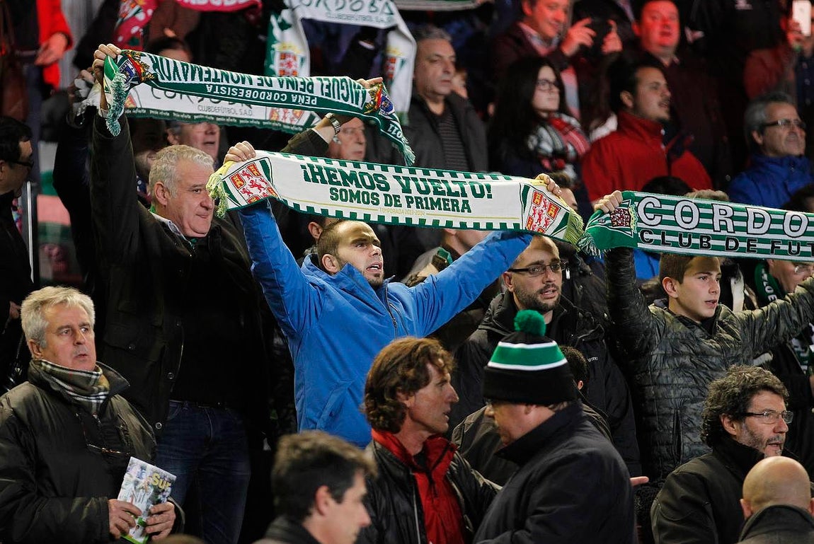 En imágenes, el ambiente en la grada de El Arcángel