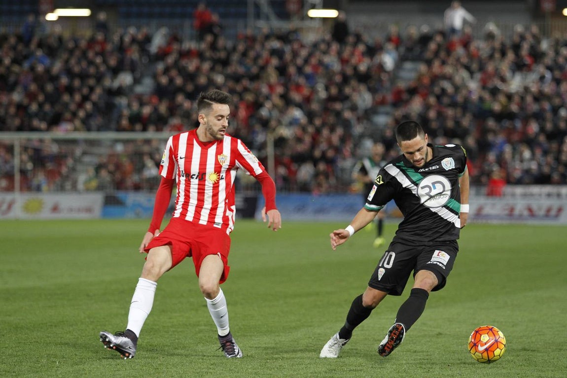 Victoria del Córdoba en Almería (0-1). Los Oltra son segundos en la tabla clasificatoria tras ganar con un gol de Florin Andone