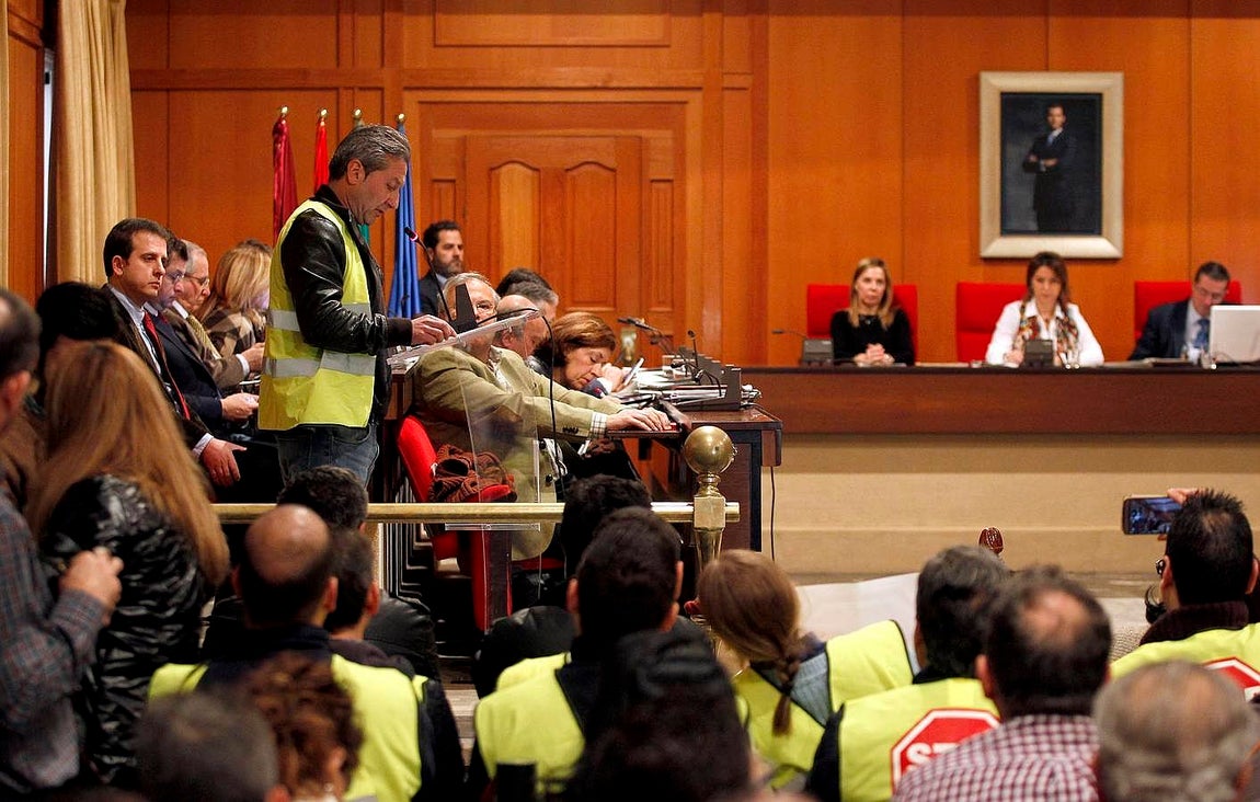 Las mejores imágenes de un Pleno marcado por la polémica