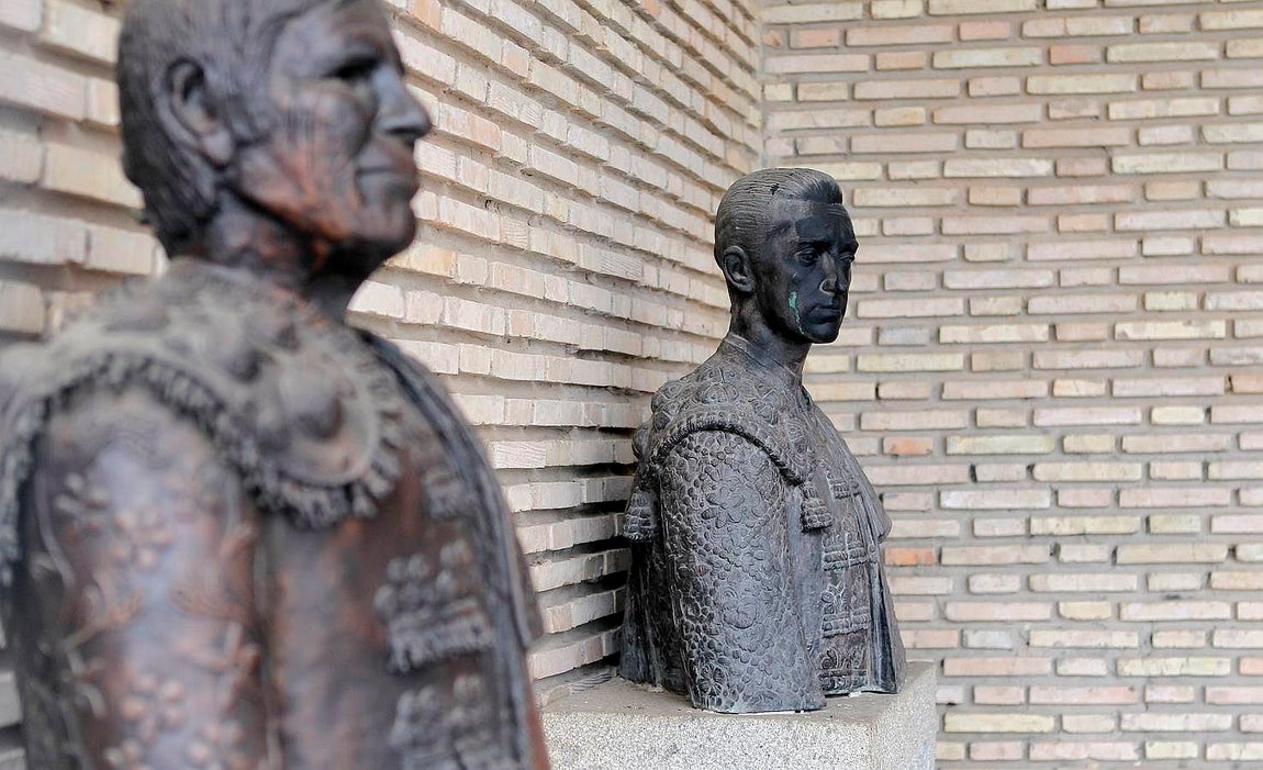 En imágenes, la huella de Manolete por los rincones de Córdoba