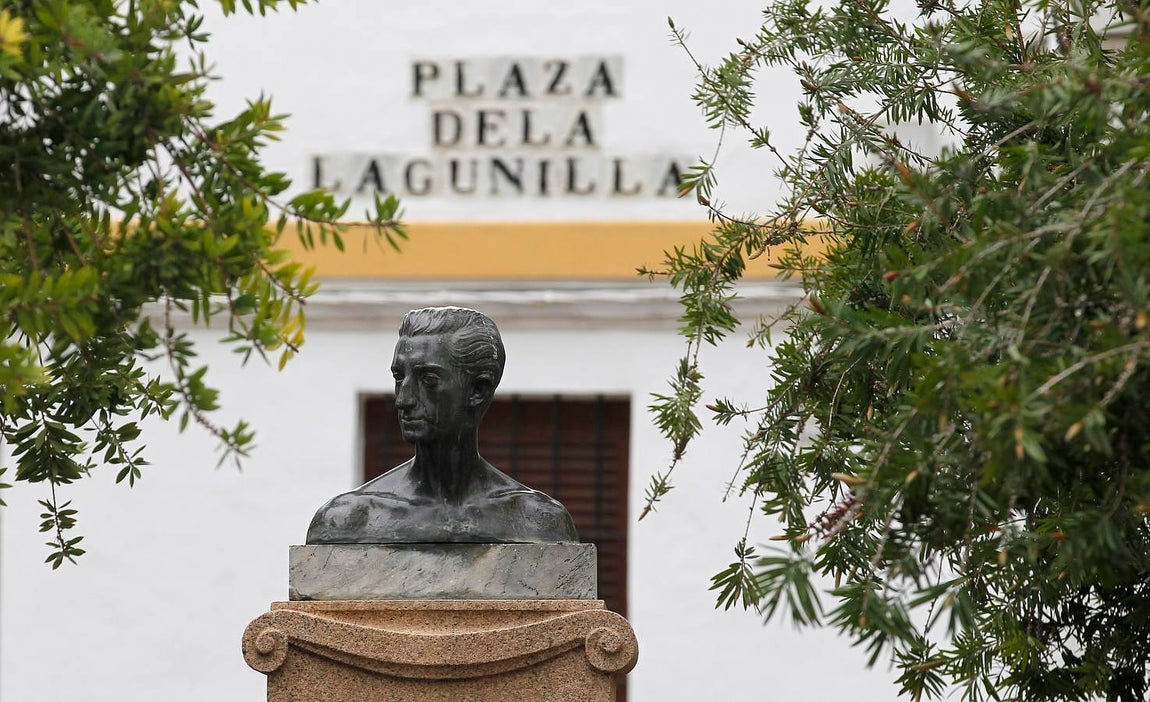 En imágenes, la huella de Manolete por los rincones de Córdoba