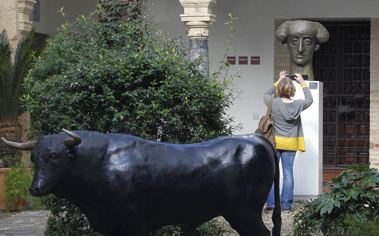 En imágenes, la huella de Manolete por los rincones de Córdoba