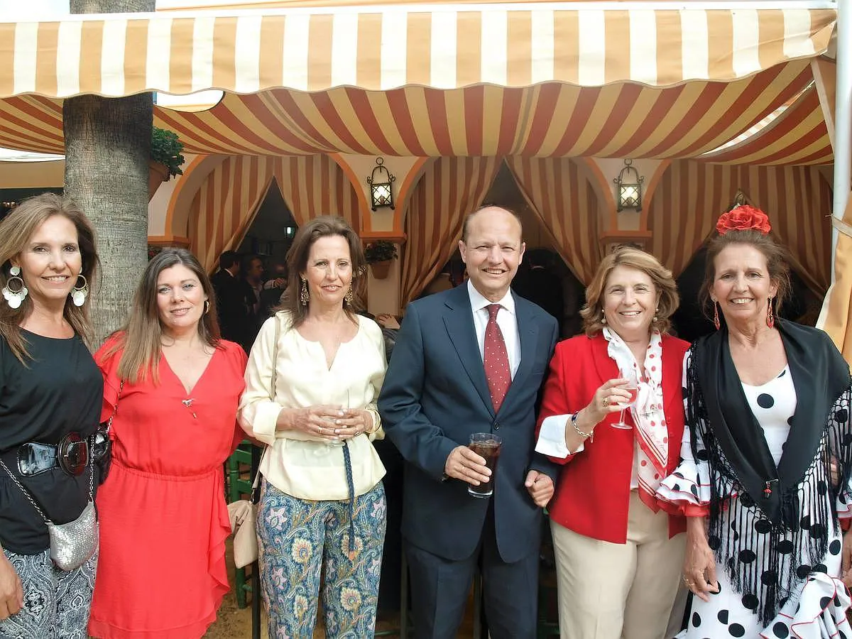 Gracia, Mamen, Isabel, José Ignacio, Aurora y Cecilia Toscano de Puelles