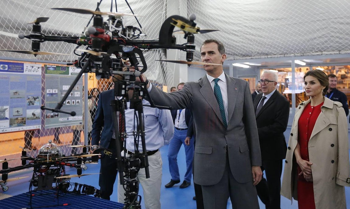 Los Reyes de España, de visita en Aerópolis