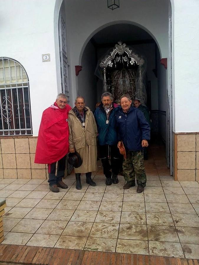Ante el Simpedado de la hermandad de Lucena.