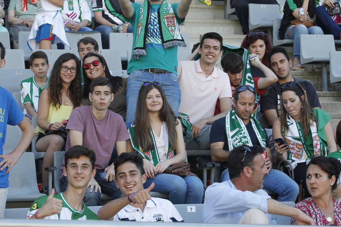 En imágenes, el ambiente en la grada de El Arcángel