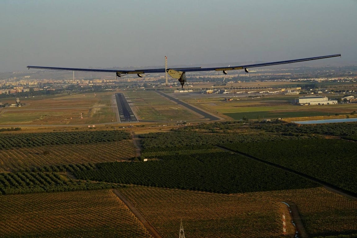 Las mejores imágenes de la llegada del avión Solar Impulse