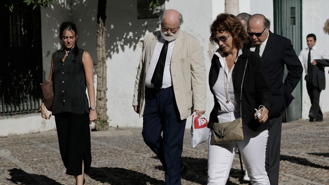 Familia y amigos despiden al duque de Medinaceli en la Casa Pilatos de Sevilla
