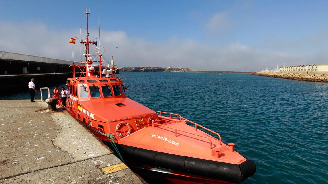 Así salvan vidas desde Salvamento Marítimo en el Estrecho