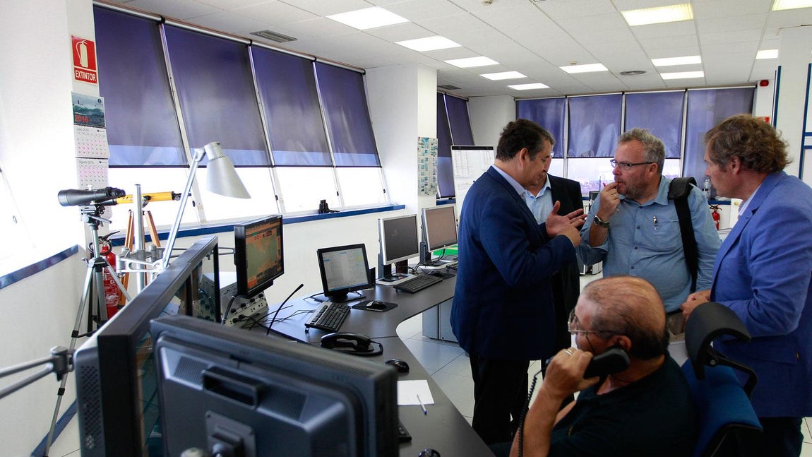 Así salvan vidas desde Salvamento Marítimo en el Estrecho