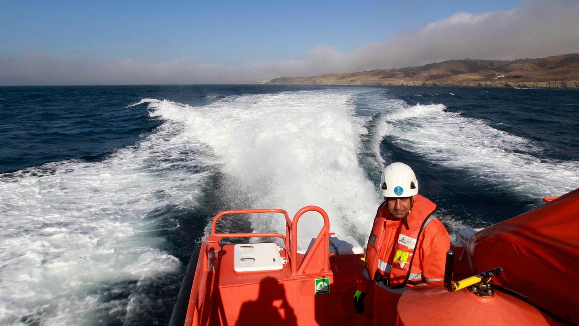 Así salvan vidas desde Salvamento Marítimo en el Estrecho