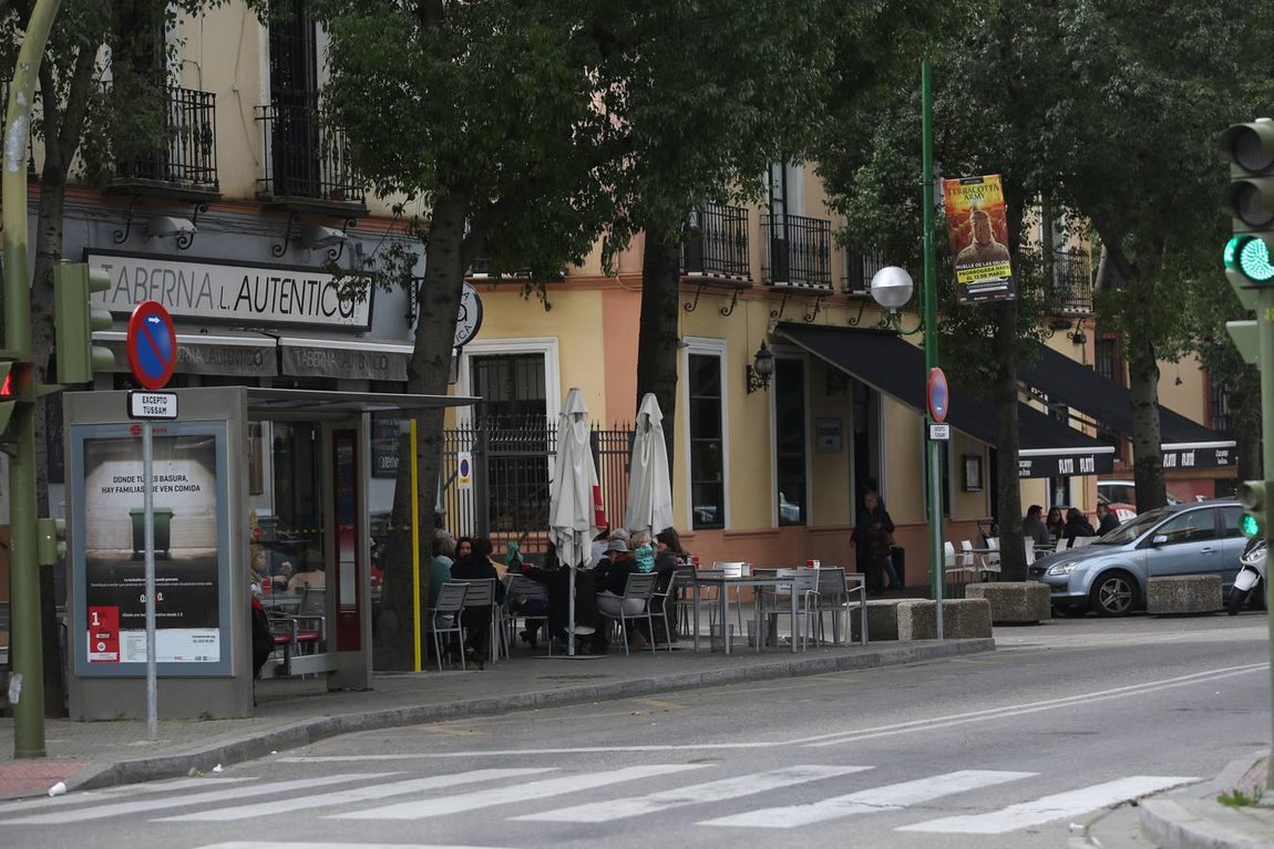 Veladores en la calle Felipe II. 