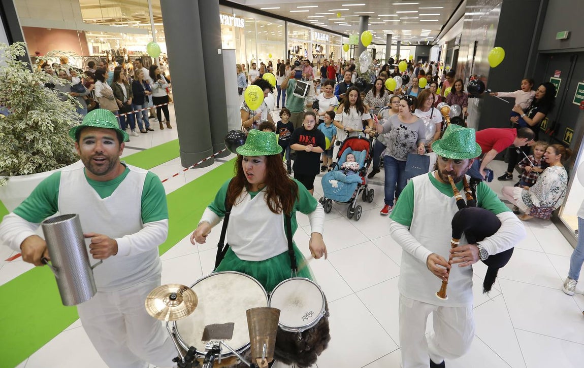 Exitosa primera «Shopping Night» de La Sierra, en imágenes