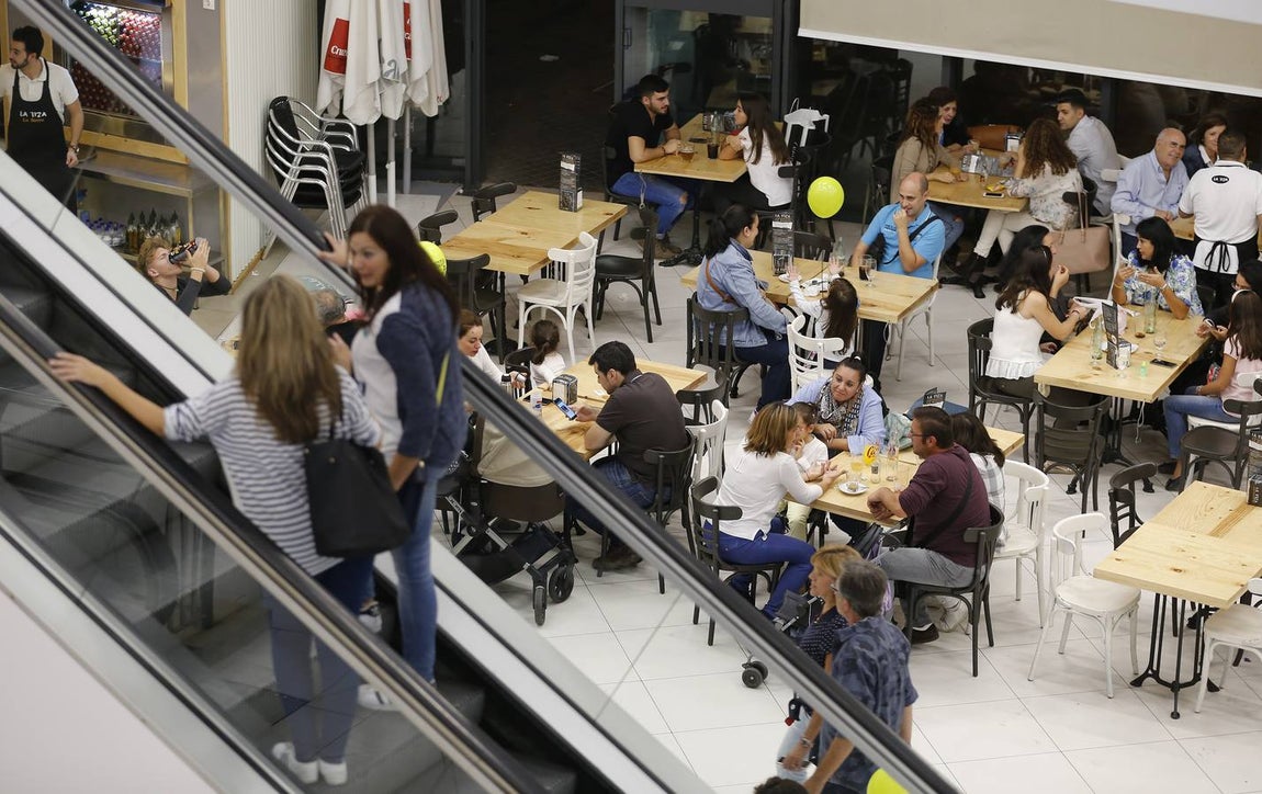 Exitosa primera «Shopping Night» de La Sierra, en imágenes