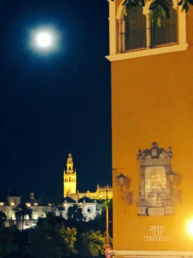 Las mejores fotos de la superluna por los lectores de ABC de Sevilla