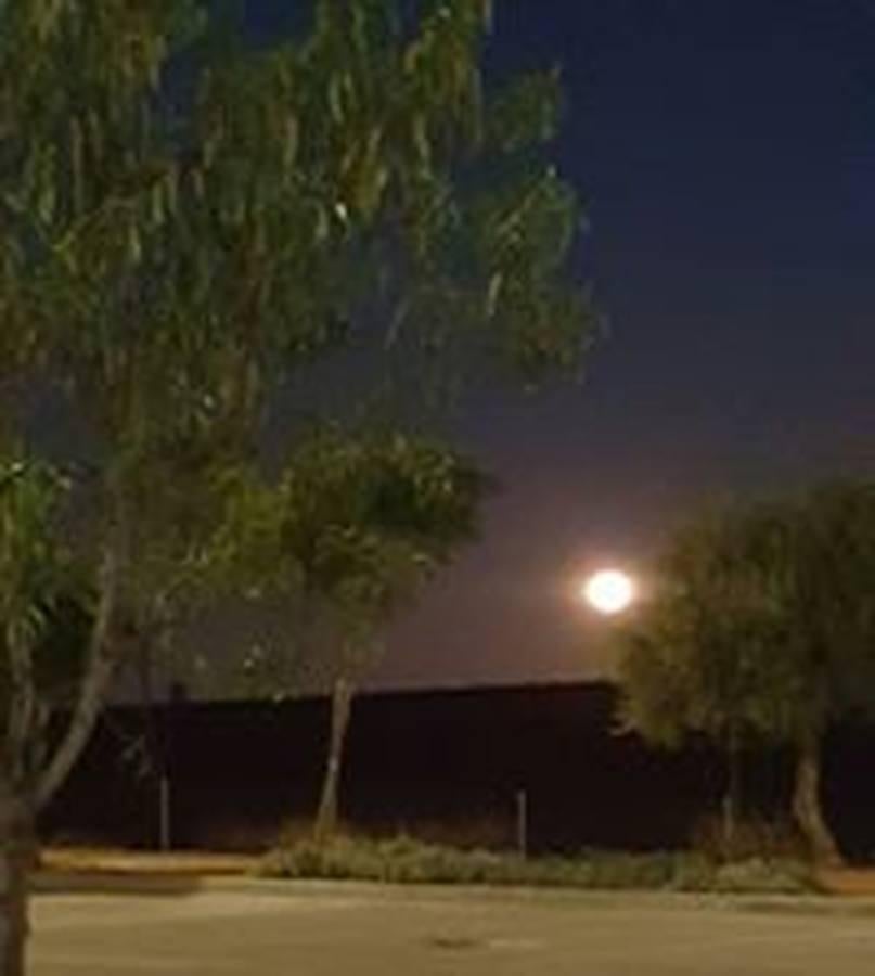 Las mejores fotos de la superluna por los lectores de ABC de Sevilla