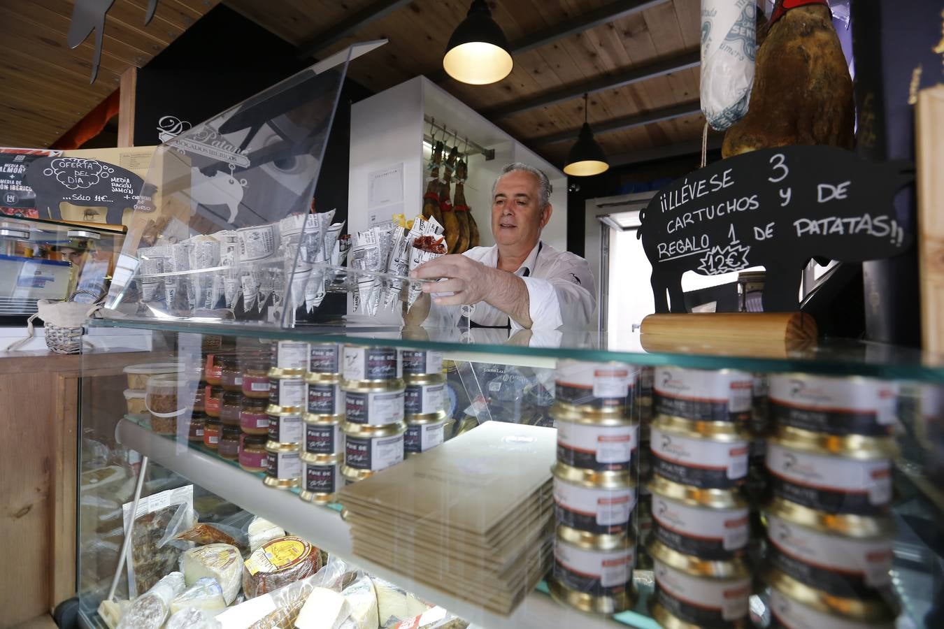 En imágenes, un paseo por los tres mercados gourmet de Córdoba