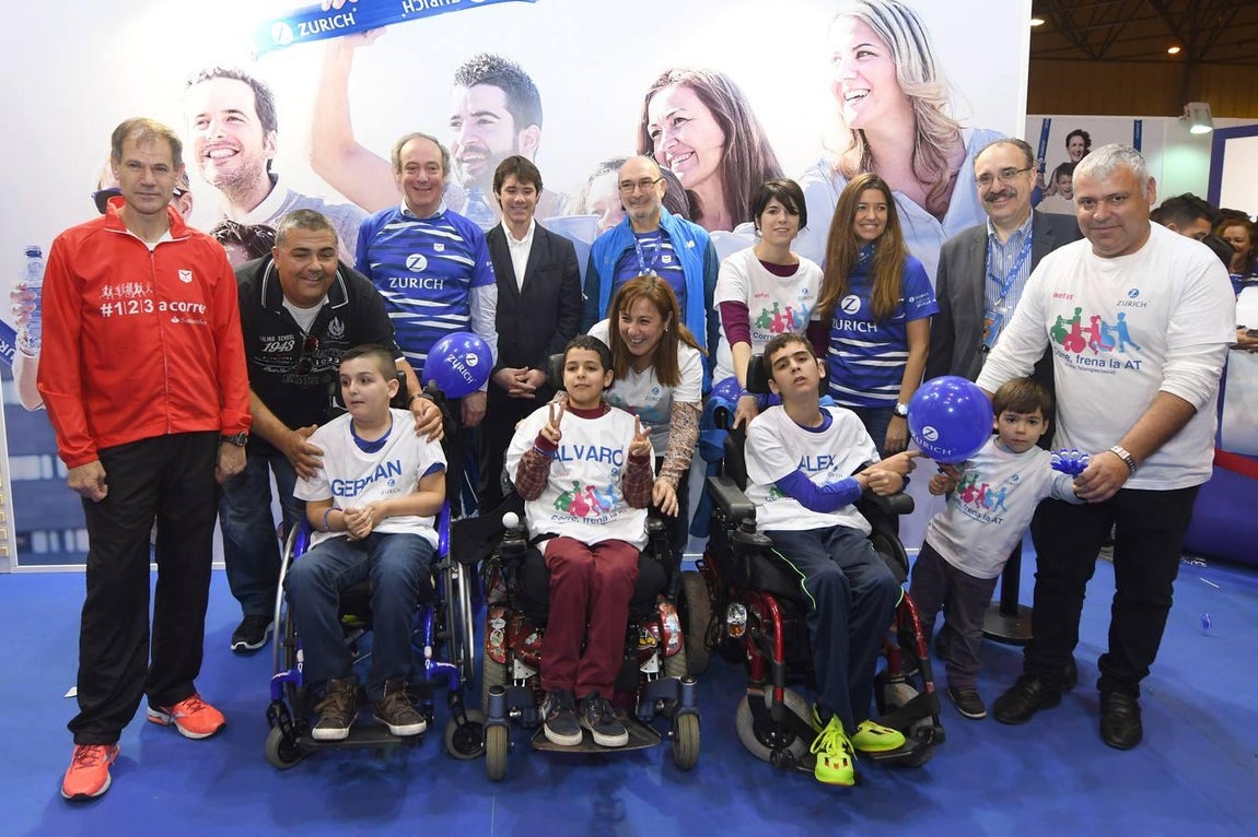 Gran afluencia de público en la Feria del corredor del Maratón de Sevilla