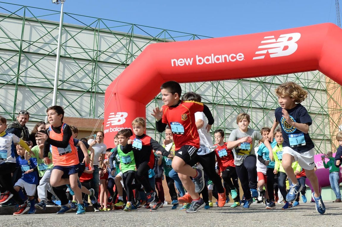 Gran afluencia de público en la Feria del corredor del Maratón de Sevilla
