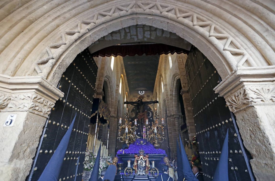 Las fotos de la hermandad de Ánimas, el Lunes Santo de la Semana Santa de Córdoba 2017