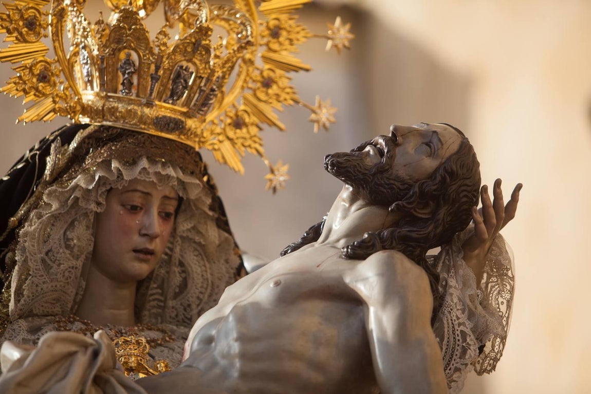 Las fotos de las Angustias del Jueves Santo de la Semana Santa de Córdoba de 2017