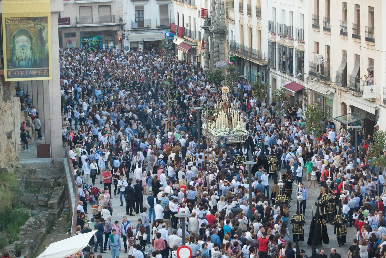 Las fotos de los Dolores del Viernes Santo de la Semana Santa de Córdoba 2017