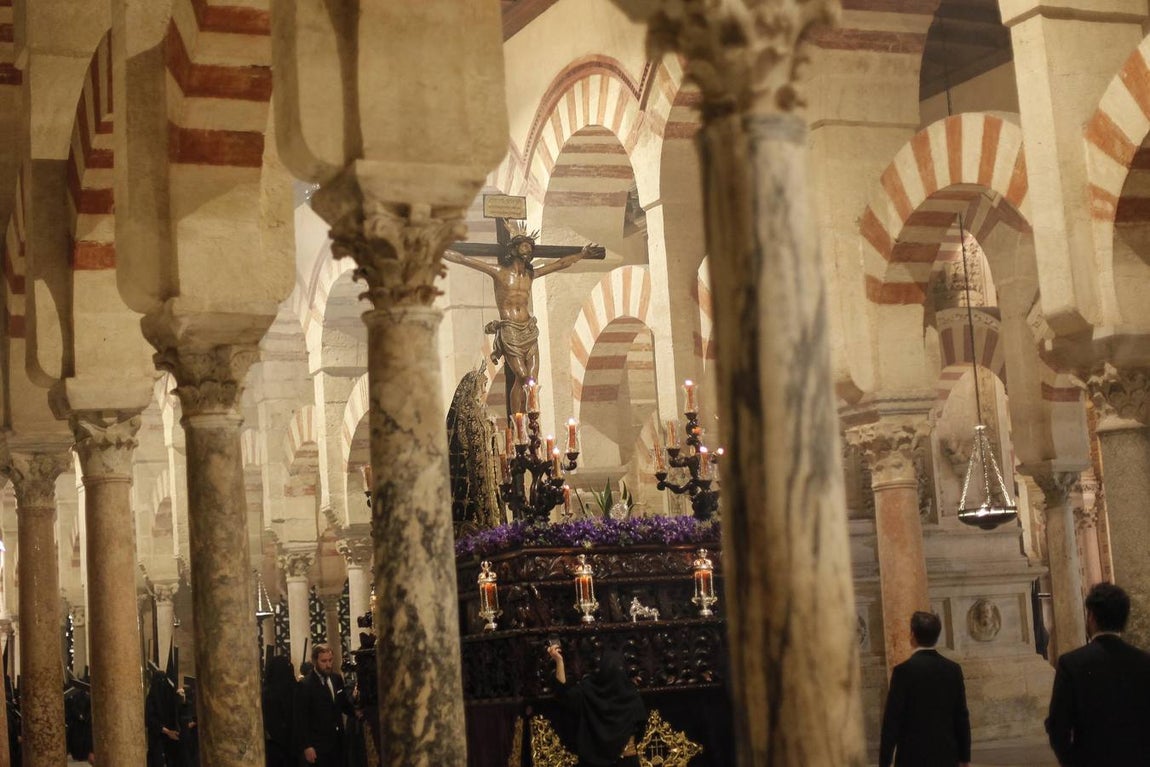 Las fotos de la Expiración del Viernes Santo de la Semana Santa de Córdoba 2017