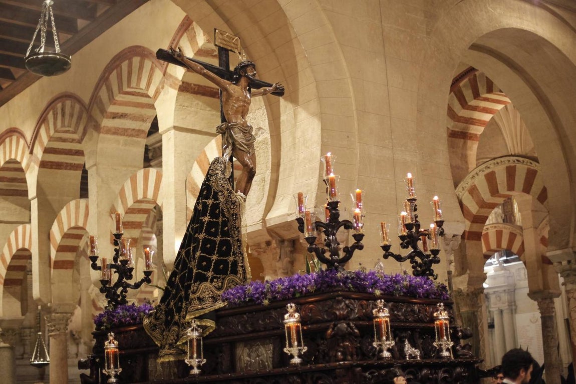 Las fotos de la Expiración del Viernes Santo de la Semana Santa de Córdoba 2017