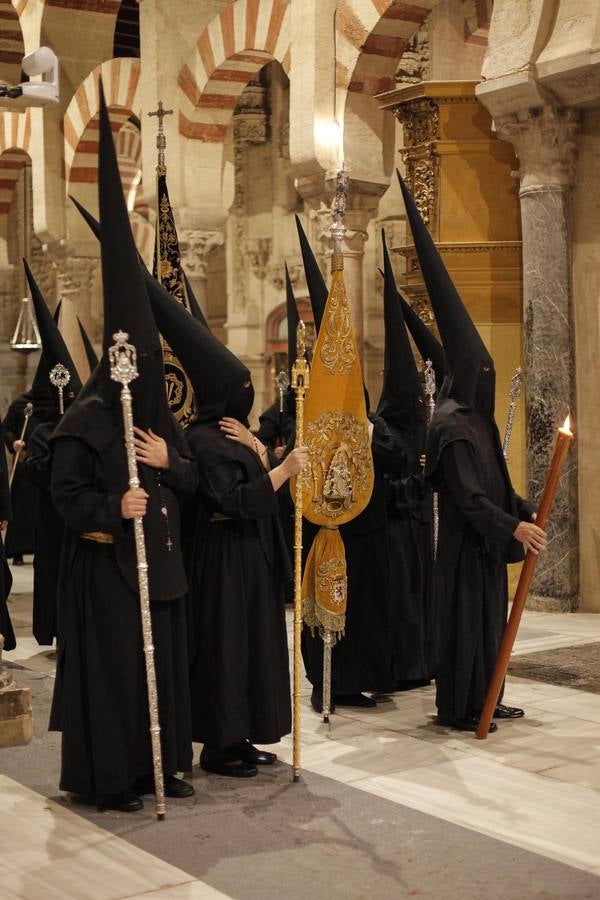 Las fotos de la Expiración del Viernes Santo de la Semana Santa de Córdoba 2017