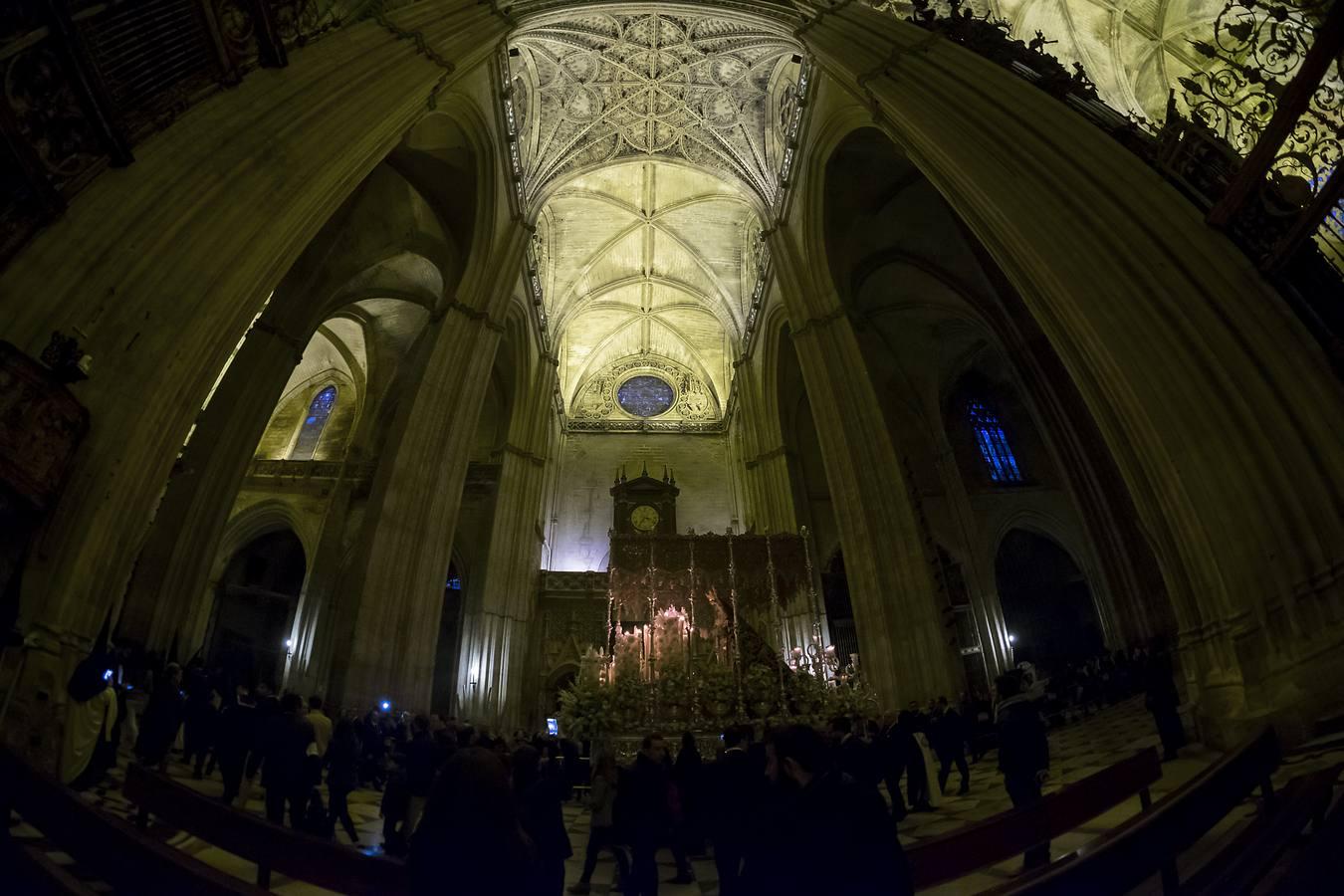 Las luces de la oscuridad (I)