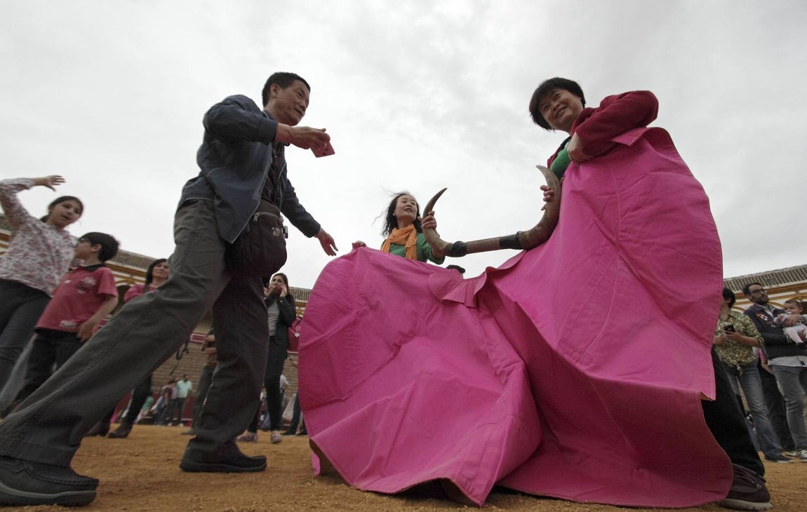 Esta actividad, organizada por la empresa Pagés en colaboración con la Fundación Cajasol, busca difundir los valores del toreo.