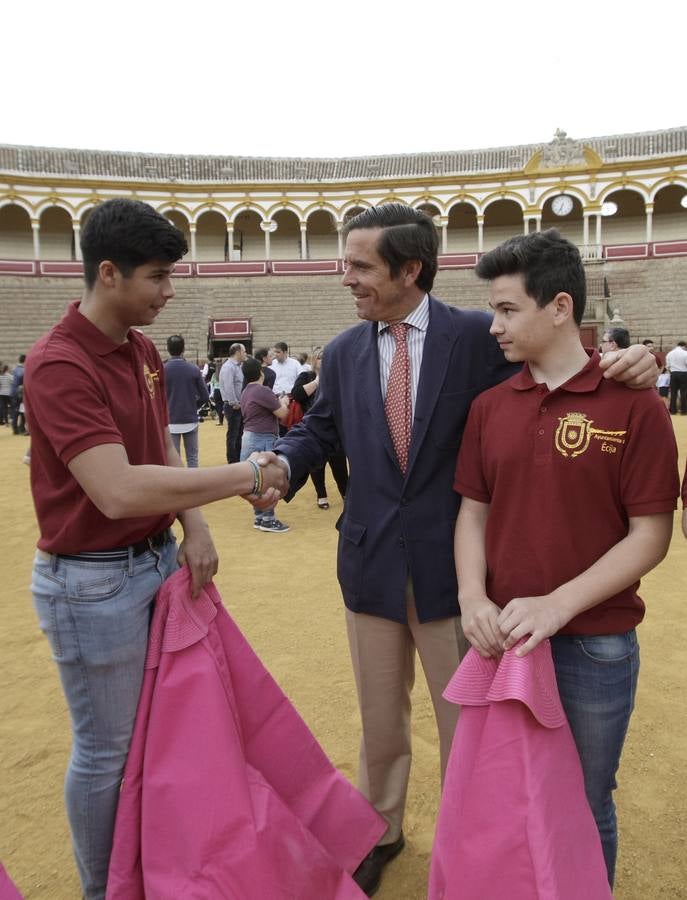 Esta actividad, organizada por la empresa Pagés en colaboración con la Fundación Cajasol, busca difundir los valores del toreo.