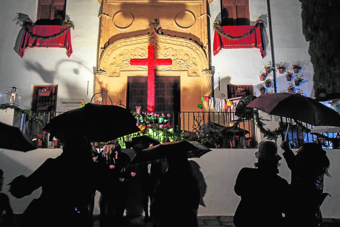 En imágenes, el primer día de las Cruces de Mayo de Córdoba 2017