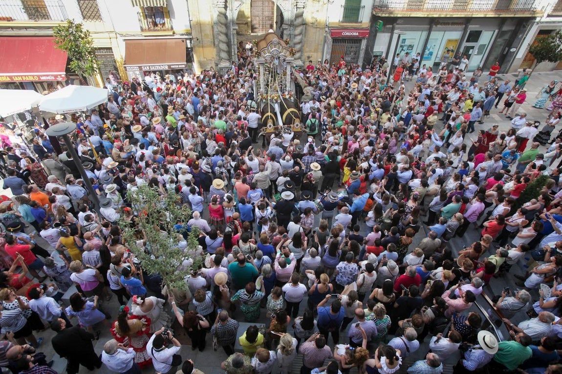 La salida de la Hermandad del Rocío de Córdoba, en imágenes