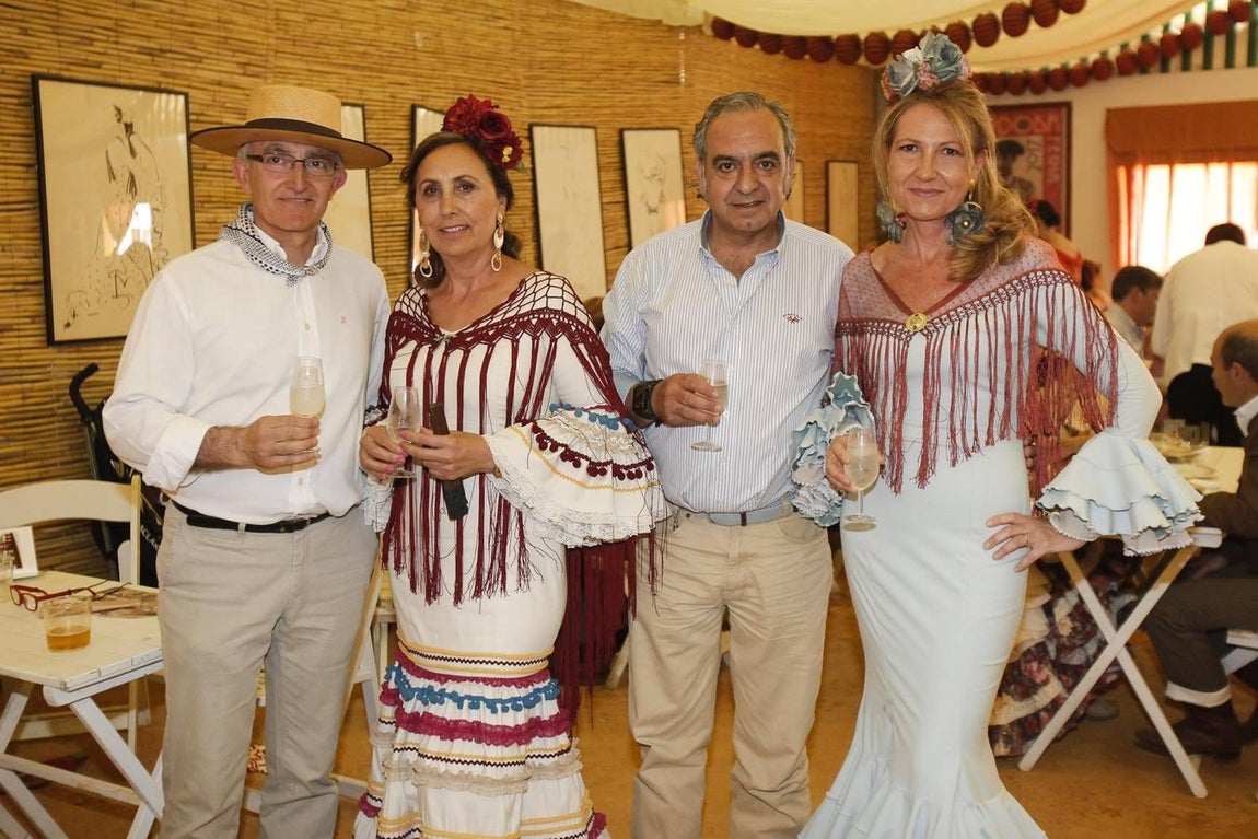 El ambiente en las casetas de la Feria de Córdoba, en imágenes