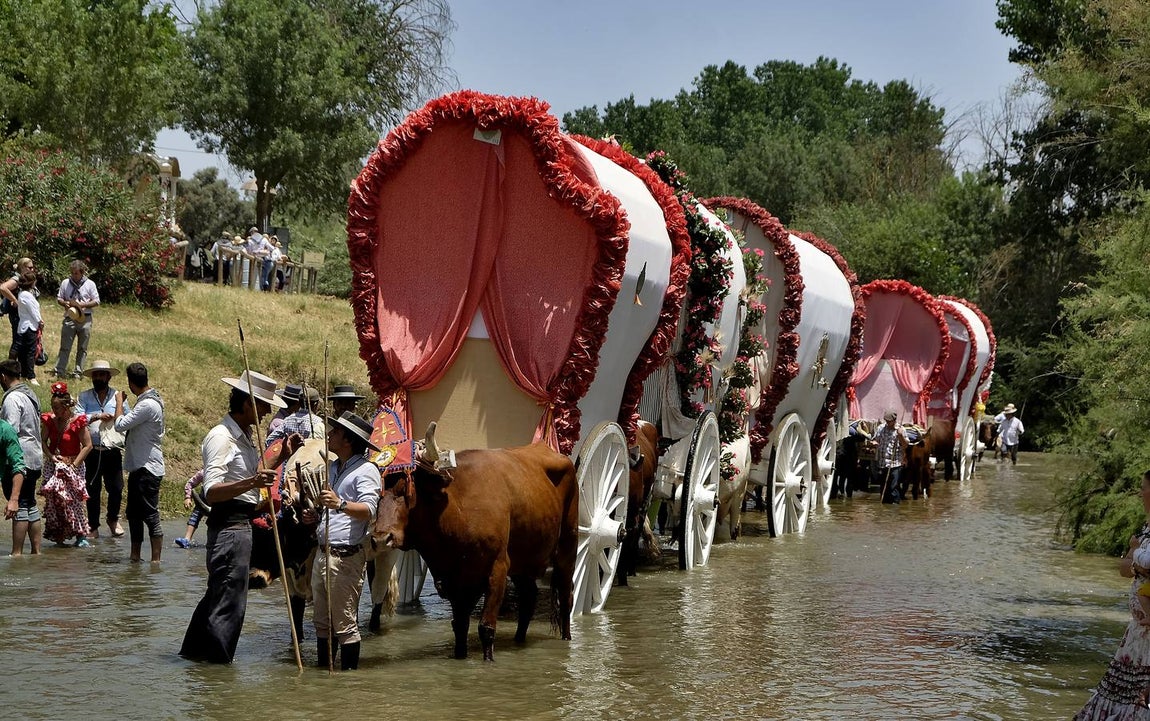 El paso del Vado del Quema de Triana, Sevilla Sur y Sevilla