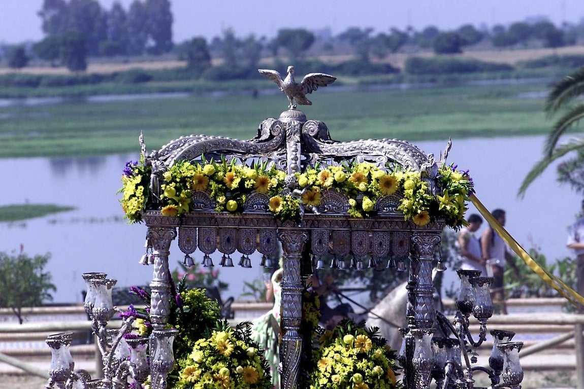 Presentación de las hermandades. Sanlúcar de Barrameda (Cádiz) en 2001