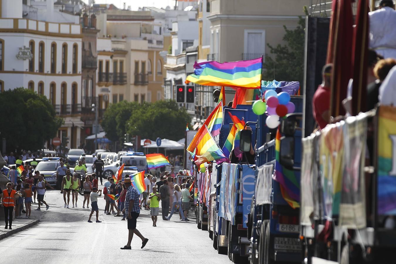 Las mejores imágenes del «Orgullo gay» en Sevilla