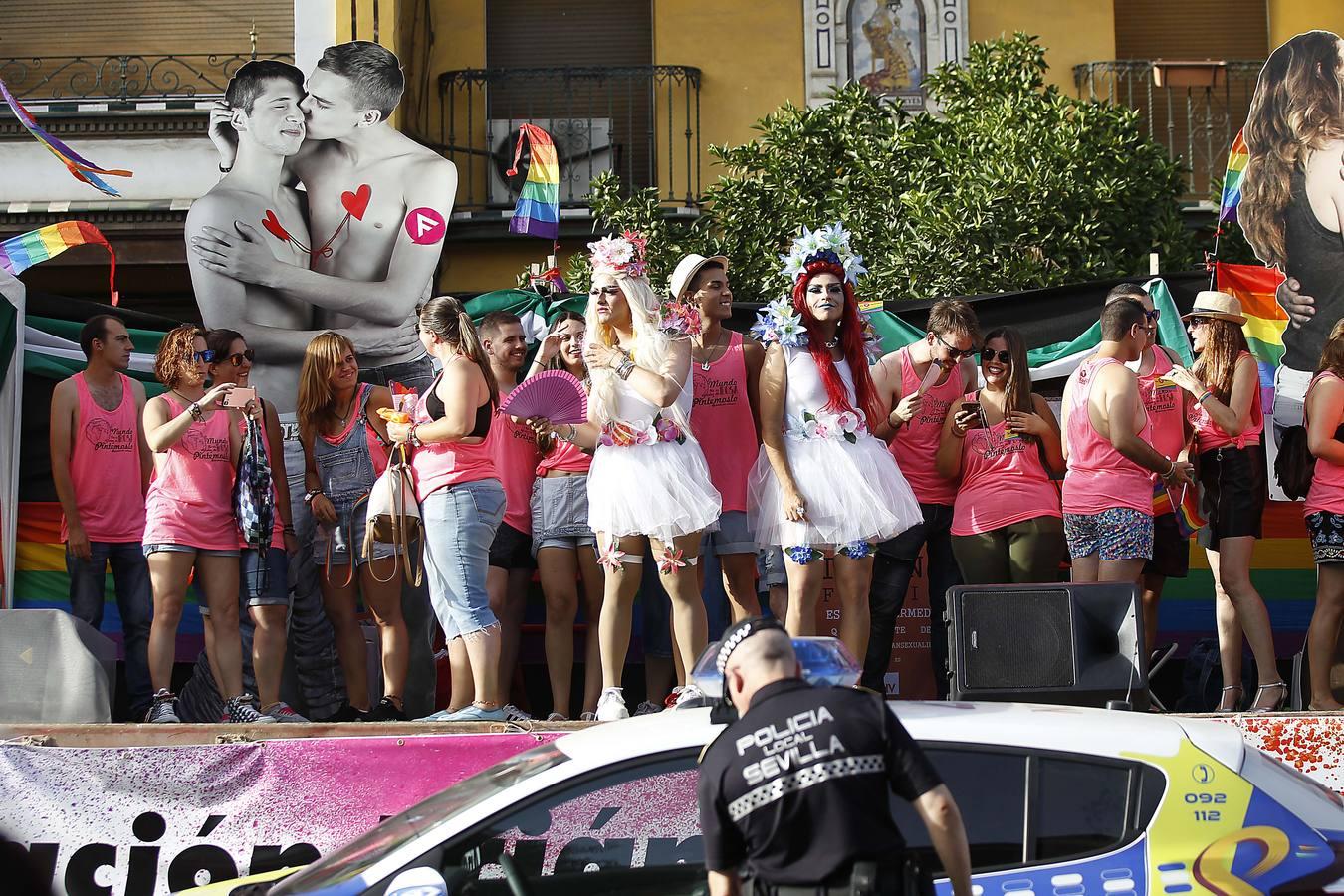 Las mejores imágenes del «Orgullo gay» en Sevilla