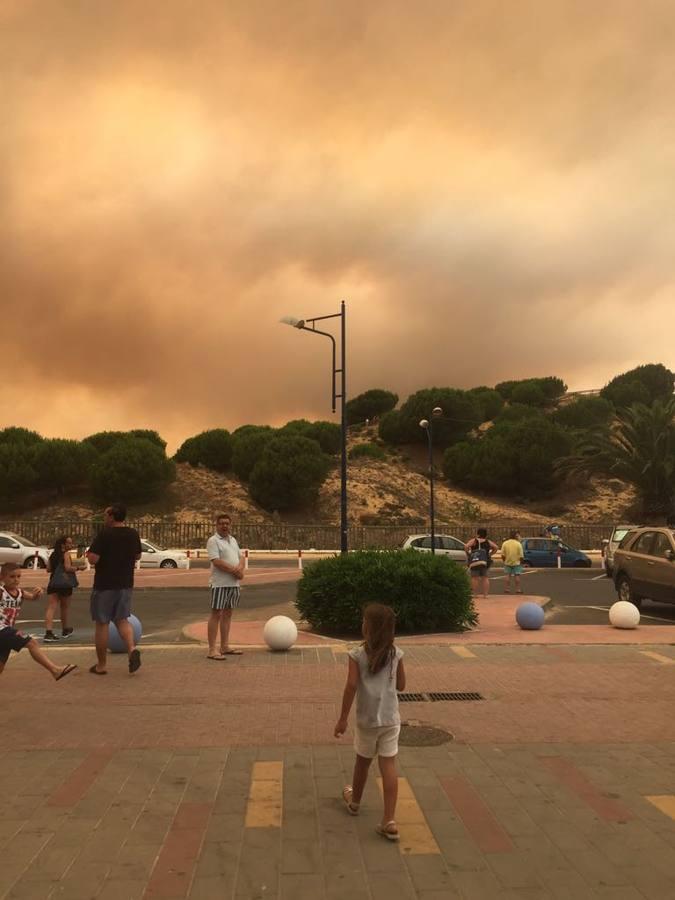 Las fotos del fuego desde Matalascañas