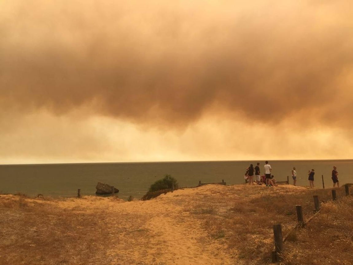 Las fotos del fuego desde Matalascañas