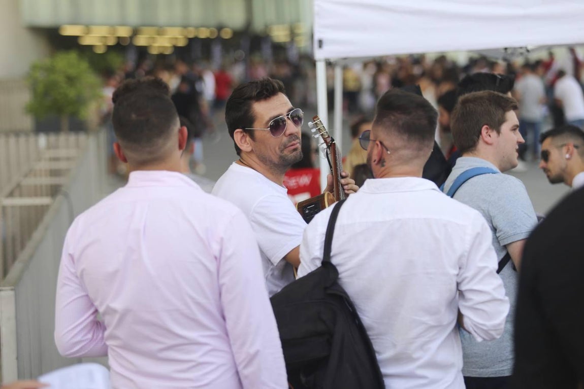 Encuéntrate en las fotos del casting de Operación Triunfo en Sevilla