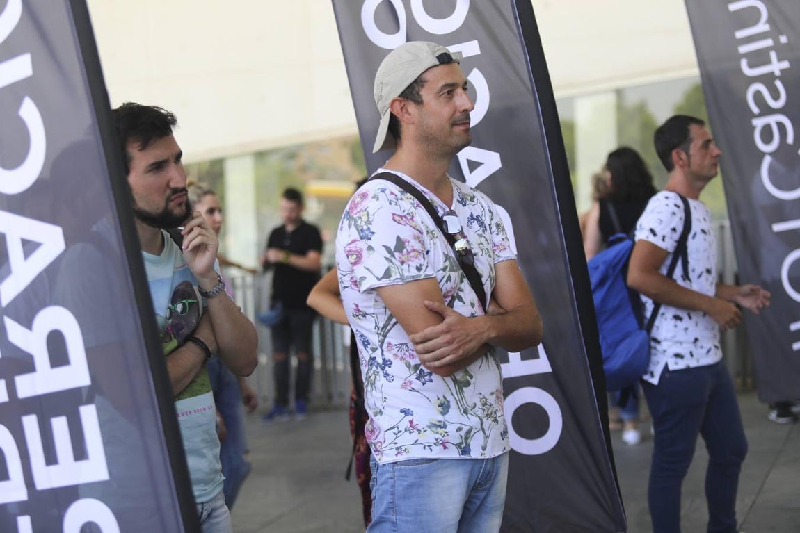 Encuéntrate en las fotos del casting de Operación Triunfo en Sevilla