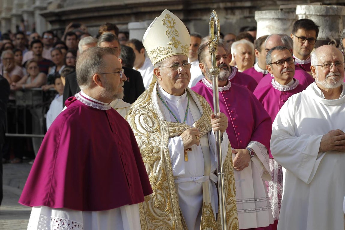 Calurosa bienvenida a la Virgen de los Reyes