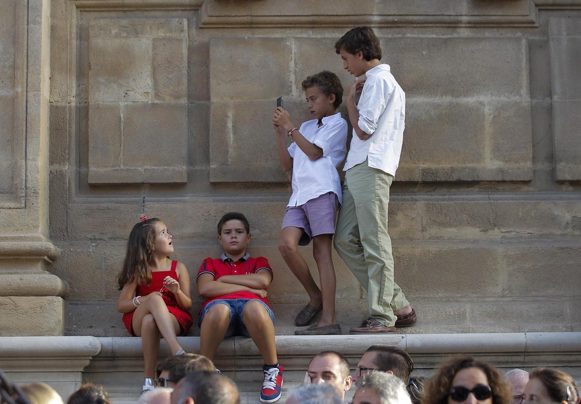 Calurosa bienvenida a la Virgen de los Reyes