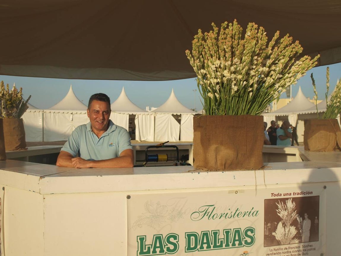 Puesto de nardos «Las Dalias»