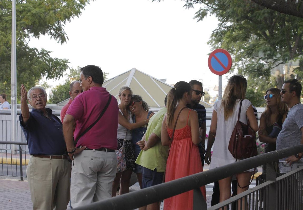 En imágenes: Muere aplastada por un ascensor en Valme