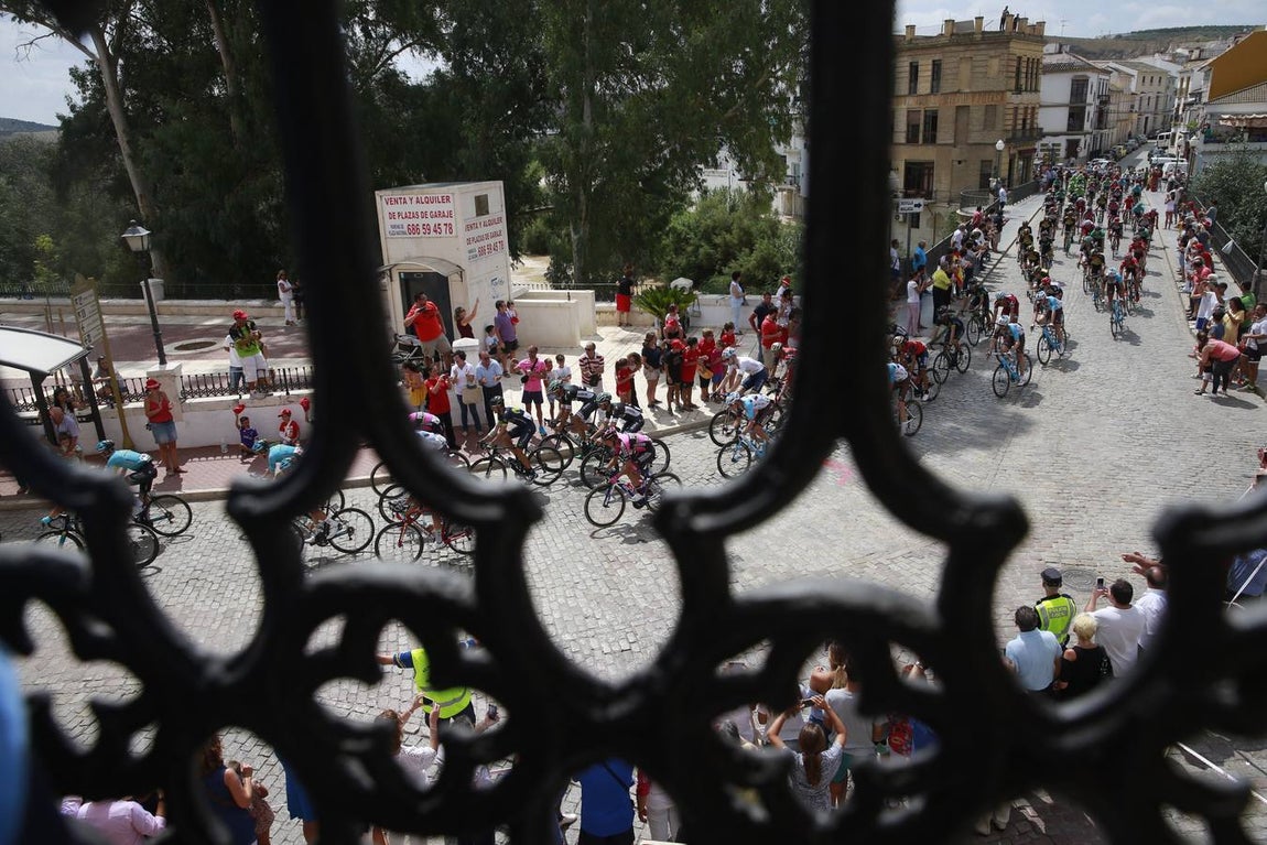 Así ha sido el paso de la Vuelta a España por Écija, Puente Genil y Sierra de la Pandera