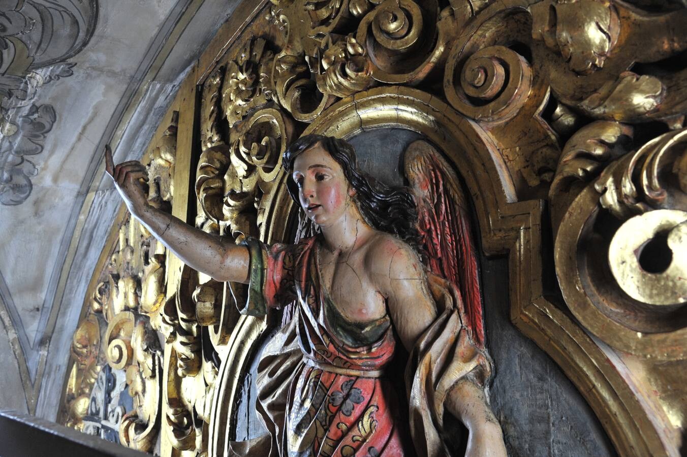 Galería de la restauración del retablo del Calvario