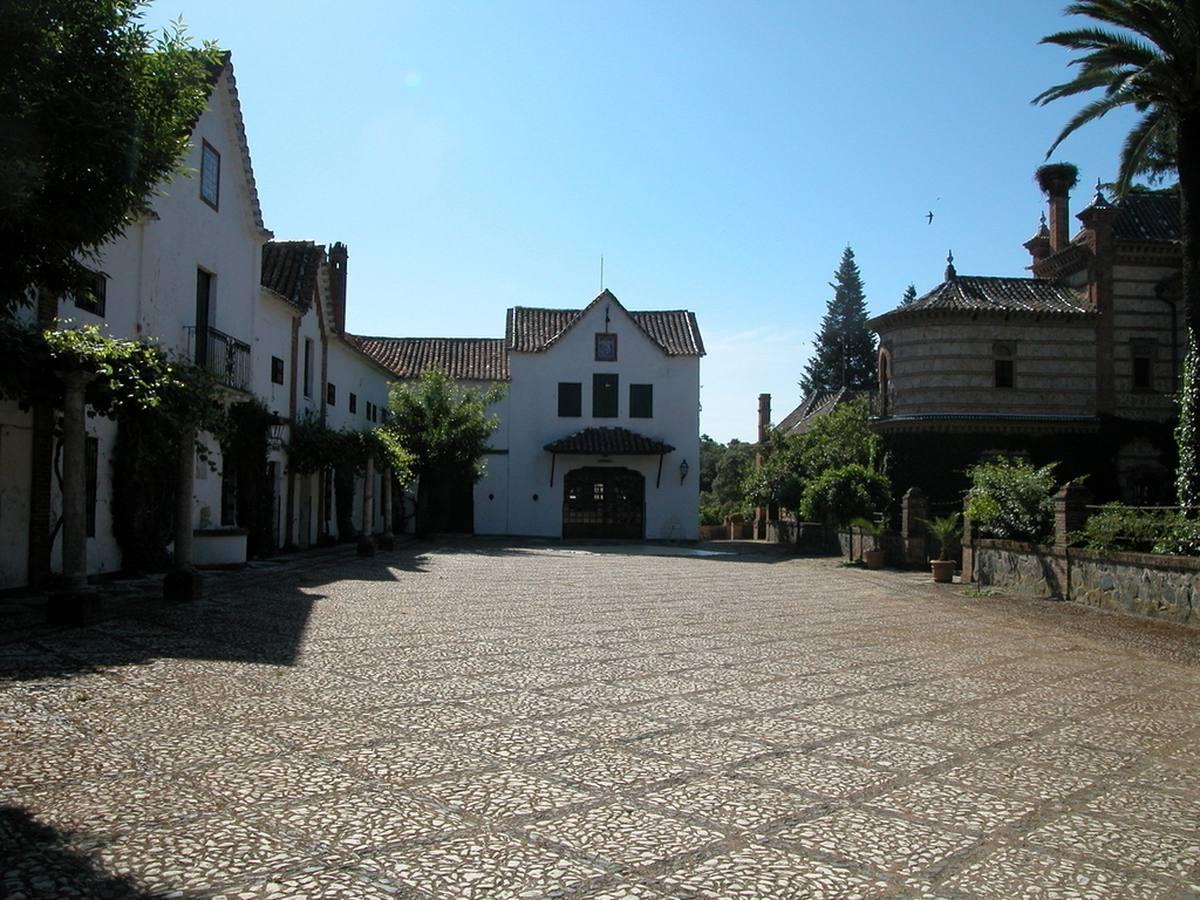 El empresario José Moya compra la finca del marqués de Aracena para su ganadería brava